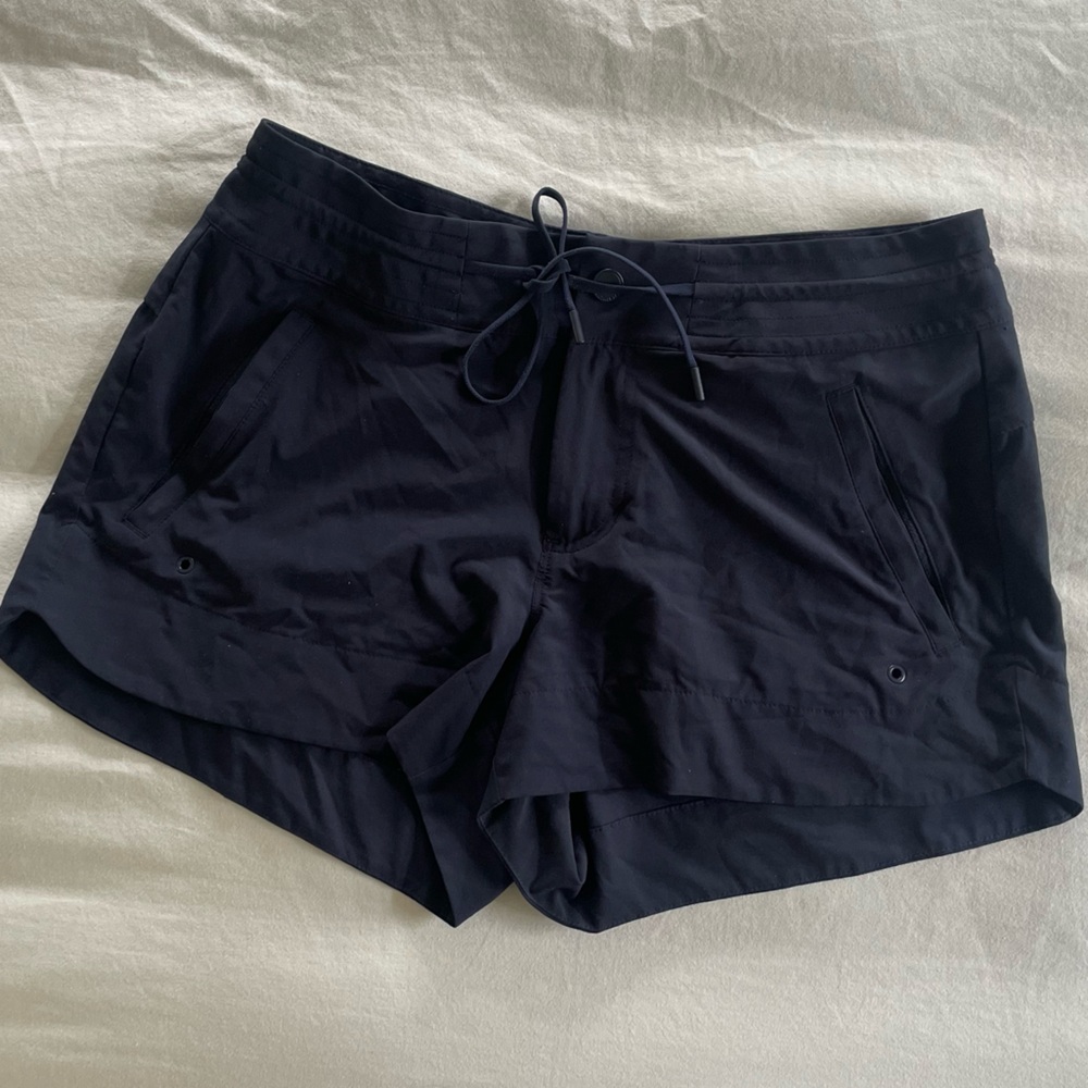 Athleta Navy Hudson Board Shorts size 6